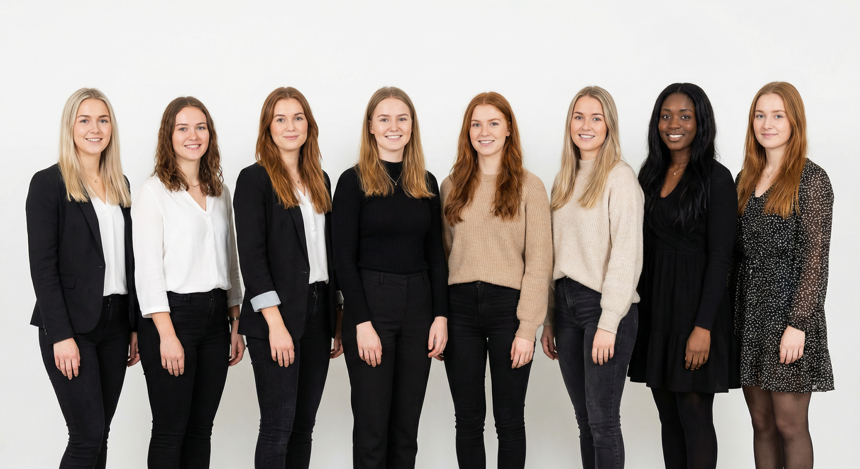 Typical women in Germany — 8 women group